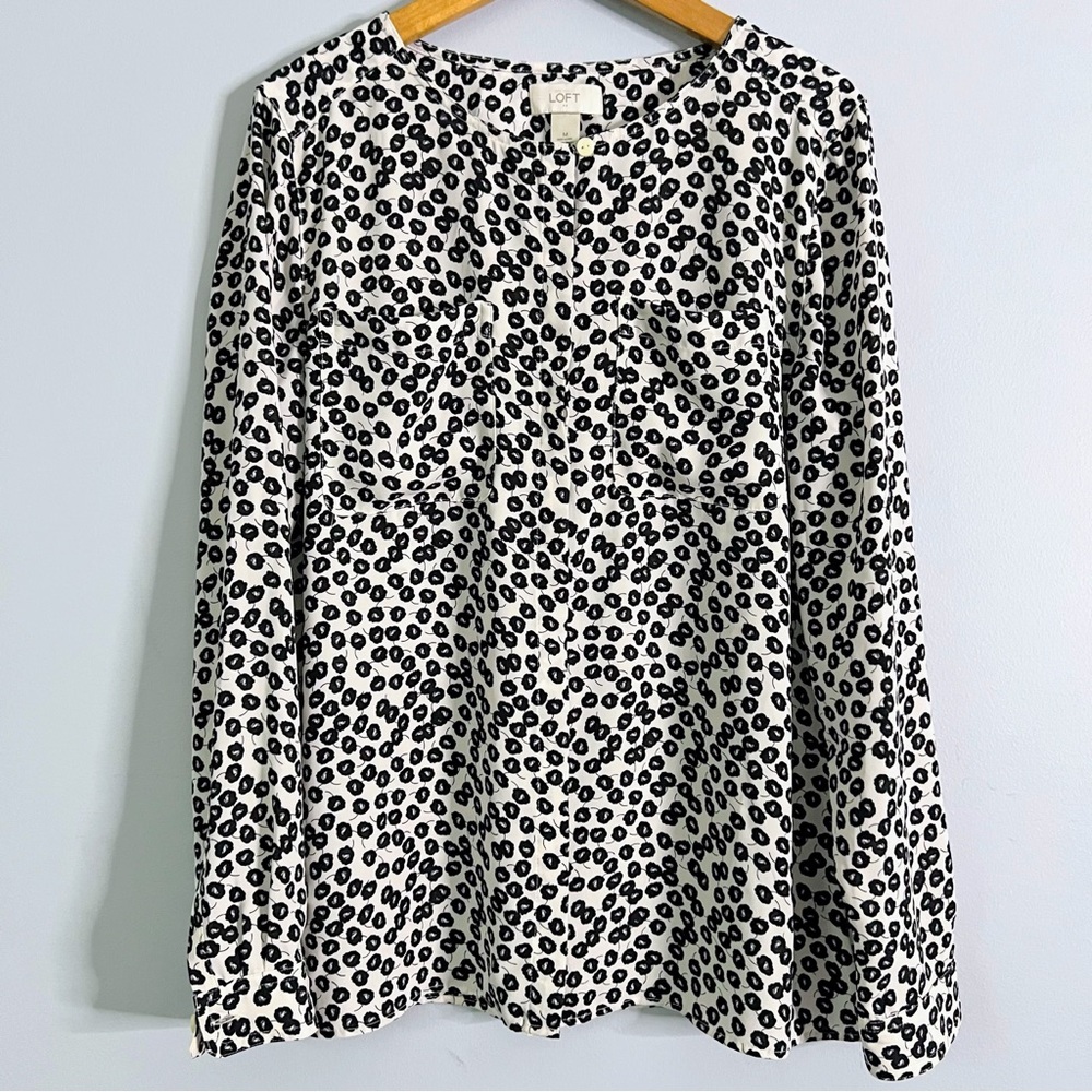 Ann Taylor LOFT Floral Blouse Black & White Poppy Pattern Size Medium